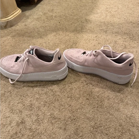Nike Pink Sneakers - Picture 2 of 13